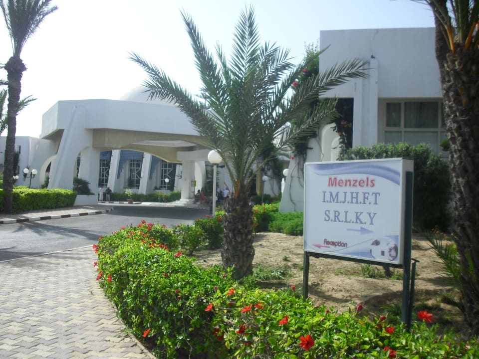 Auf dem Weg vom Menzel zum Haupthaus Hotel El Mouradi Djerba Menzel