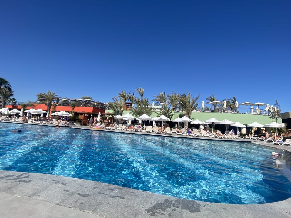 Pool Kirman Belazur Resort & Spa