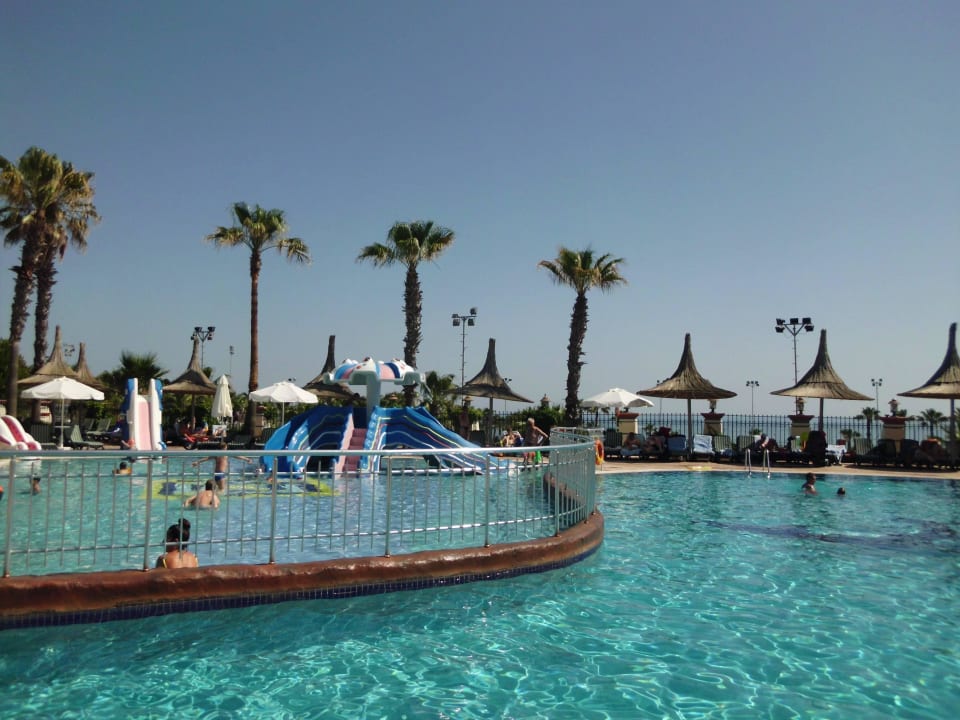 Waterworld Kamelya Aishen Club