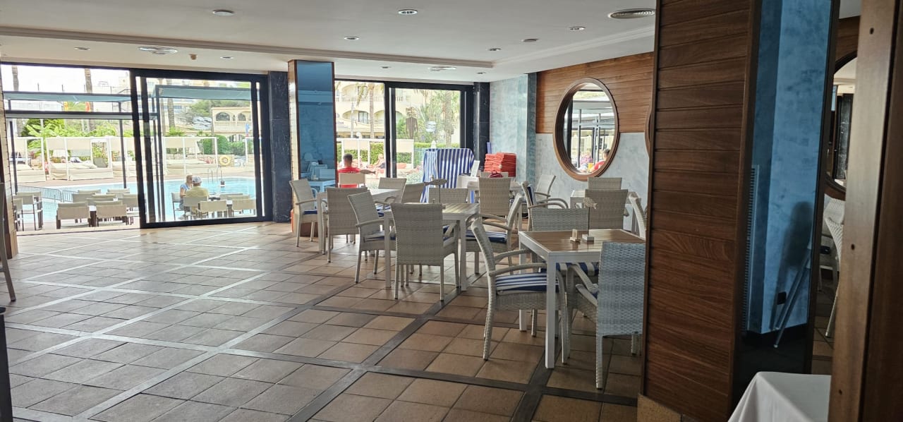 Gastro Hotel Serrano Palace