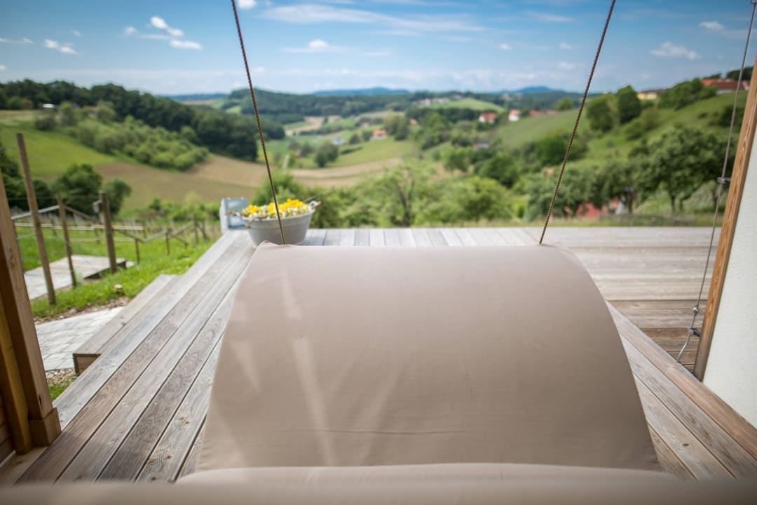 Schwebeliege Siesta Sky im Weingarten-Resort Weingarten-Resort Unterlamm Loipersdorf