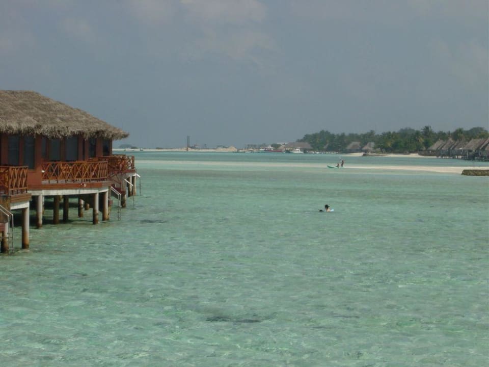 Blick auf Nachbarinsel und Baustelle Cinnamon Dhonveli Maldives