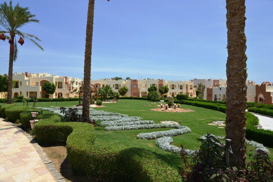Schöne Gartenanlage SUNRISE Royal Makadi Resort