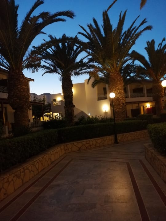 Gartenanlage Annabelle Beach Resort