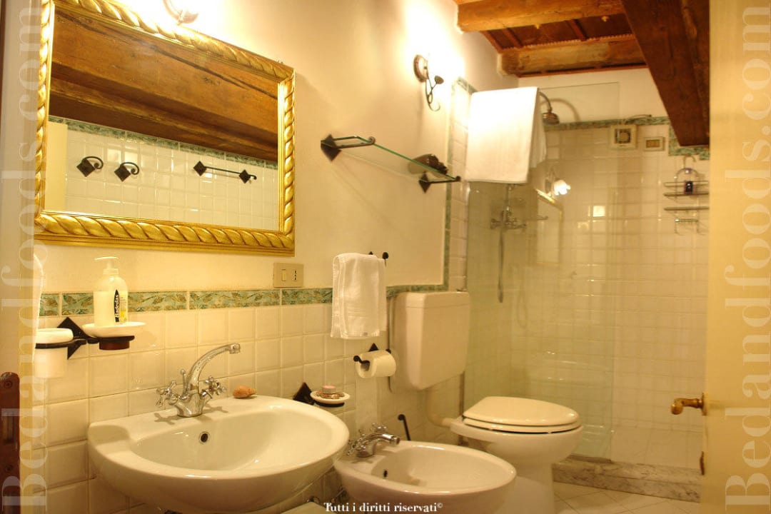 Dettaglio di Bagno in camera B&B Alle Giostre
