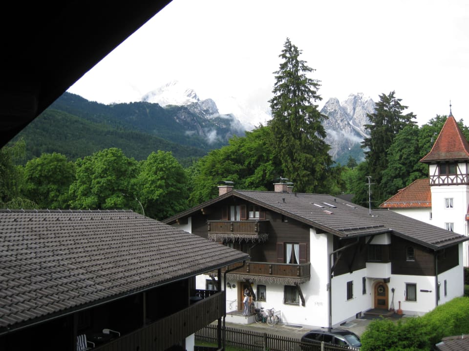 Ausblick vom Zimmer HYPERION Hotel Garmisch-Partenkirchen