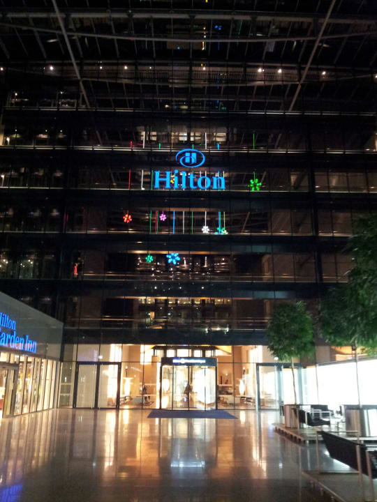 Eingang Hilton Frankfurt Airport