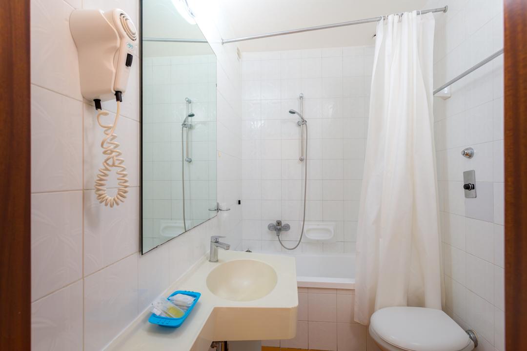 Zimmer Hotel Basilea