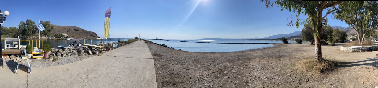 Strand Hotel Mari Beach