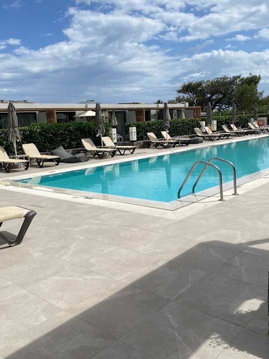 Pool Petousis Hotel & Suites