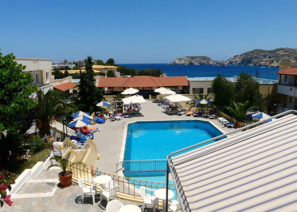 Ausblick zu Pool und Meer Hotel Alexander House