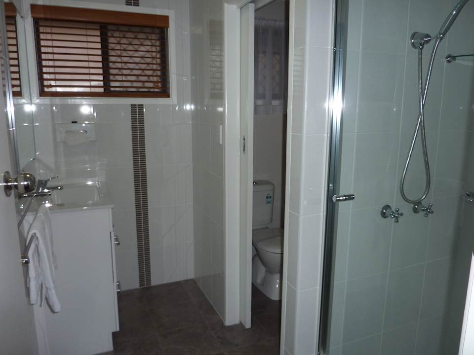 Badezimmer Apartments Hervey Bay Colonial Lodge