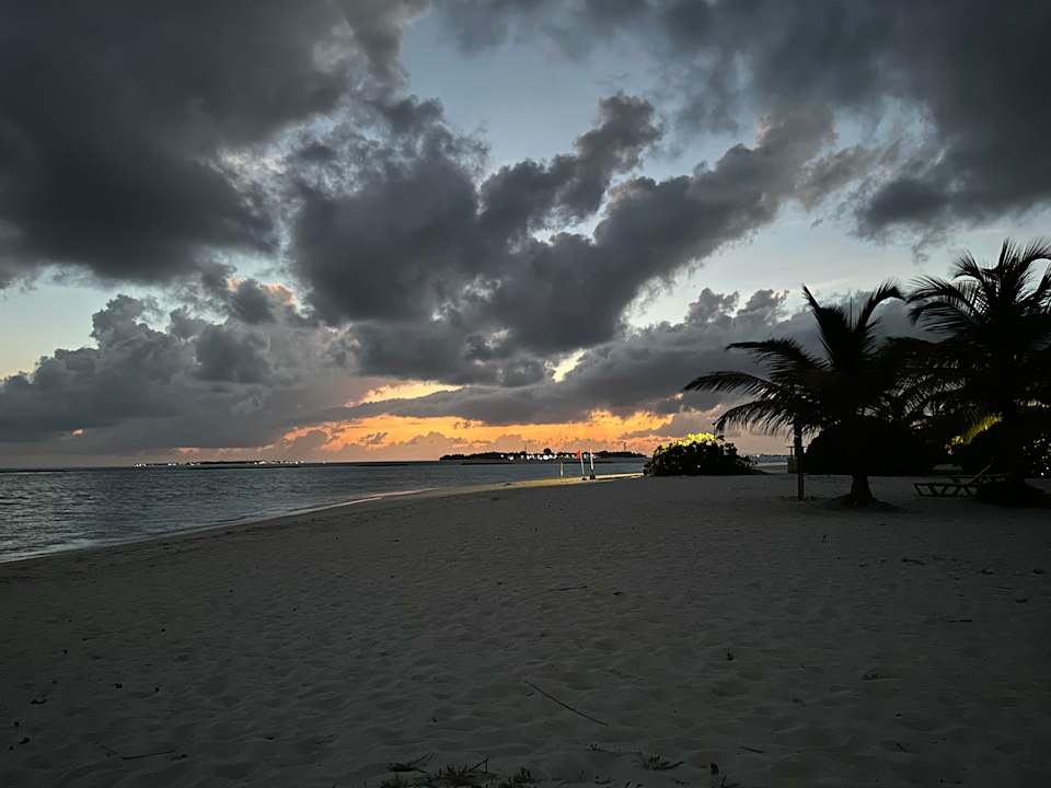 Strand Adaaran Select Meedhupparu Island Resort - Premium All Inclusive