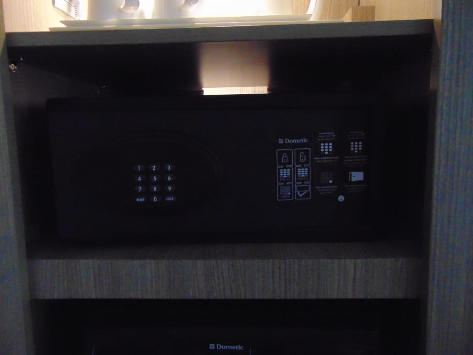 Zimmer Novotel Tangerang