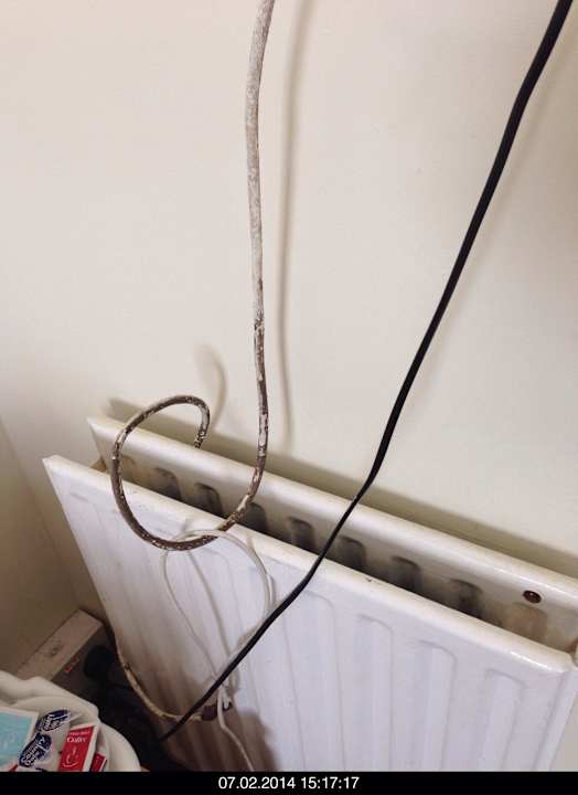 Verschmutze, lose Kabel The Park Hotel