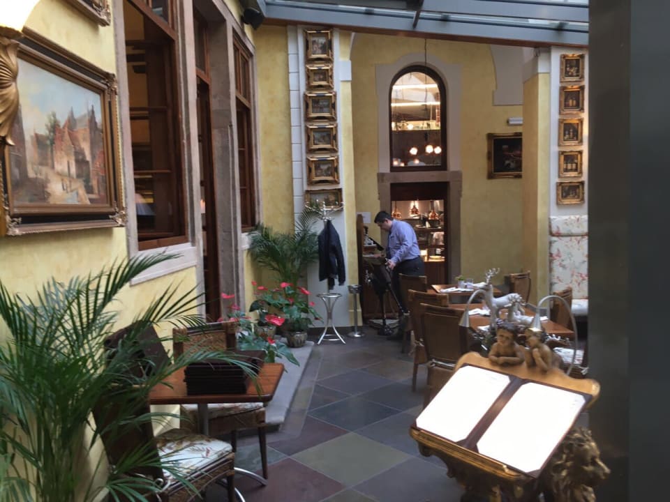 Restaurant Hotel Iron Gate