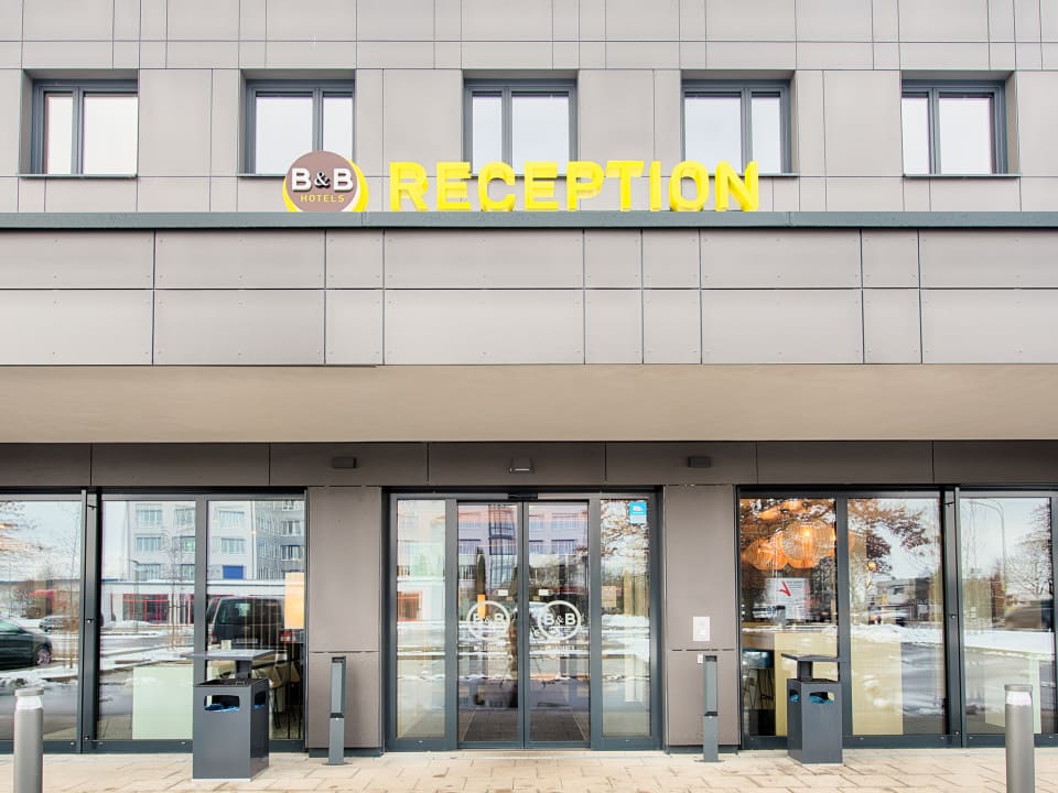 Lobby B&B Hotel Augsburg-West