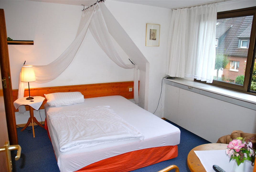 Doppelzimmer 1.Stock, zur Straßenseite Pension Bella Vista