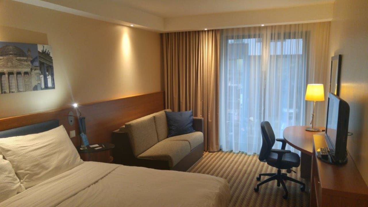 Zimmer Hampton by Hilton Berlin City West