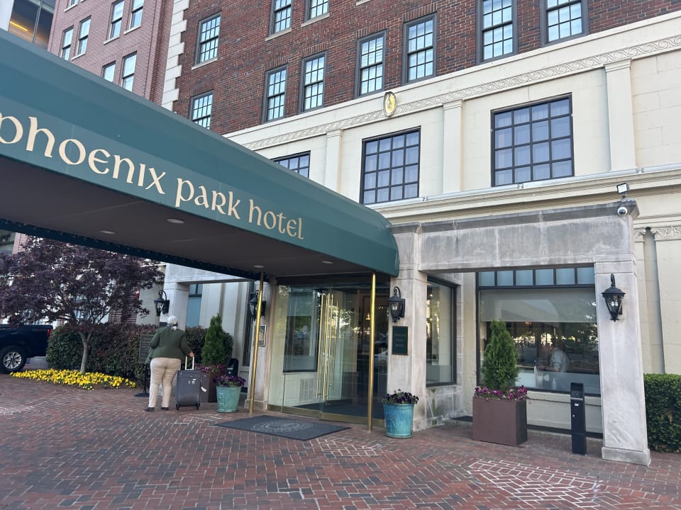 Lobby Phoenix Park Hotel