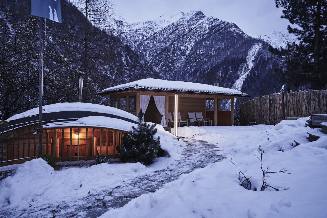 Gartenanlage Goldene Rose Karthaus a member of Small Luxury Hotels