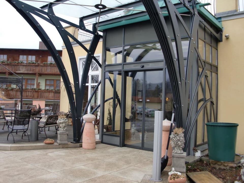 Eingang Neubau Spirit & SPA Hotel Birkenhof am Elfenhain