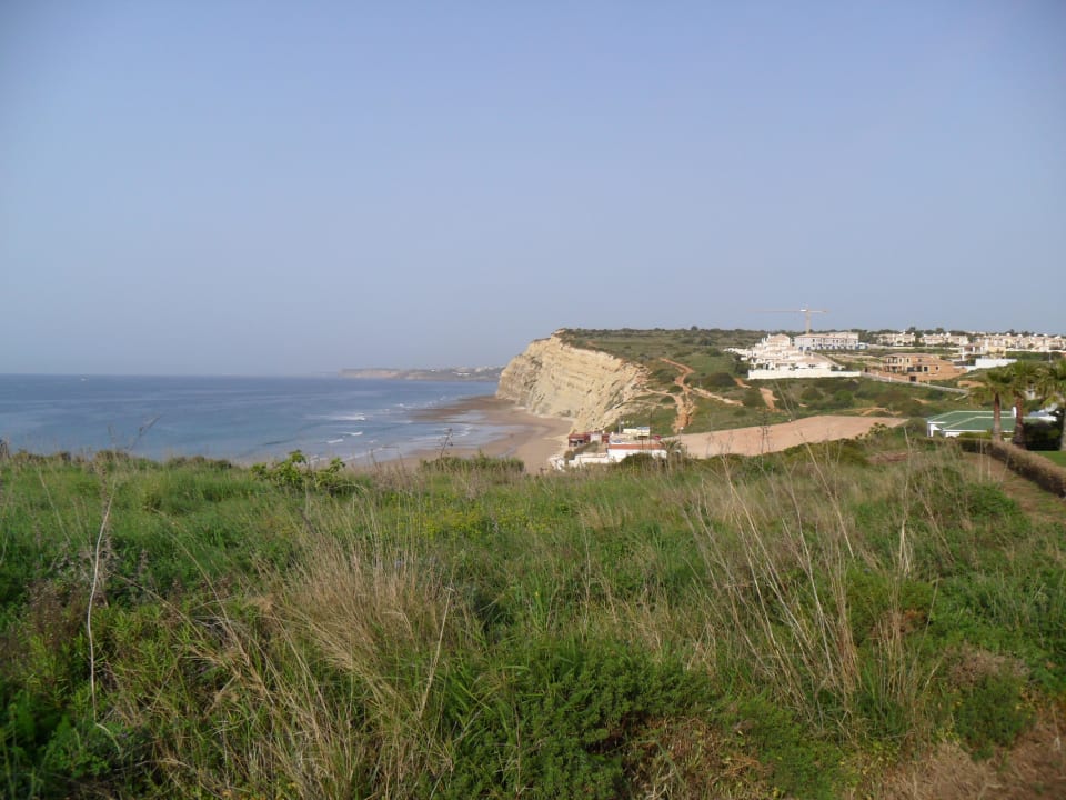 Blick vom Hang 50 Meter vom Zimmer Hotel Clube Porto Mos