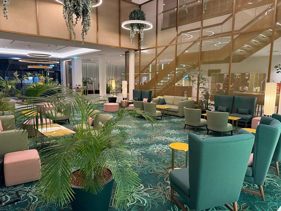 Lobby Mövenpick Hotel Stuttgart Messe & Congress