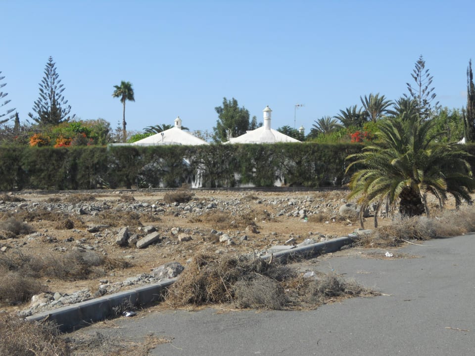 Außerhalb der Bungalowanlage Bungalows Cordial Sandy Golf