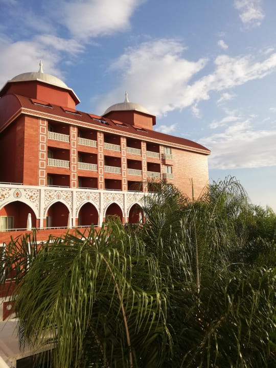 Außenansicht Royal Taj Mahal Hotel