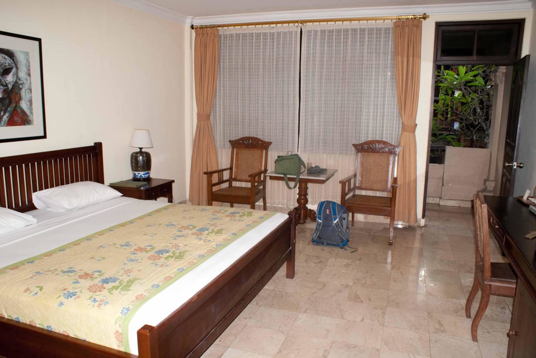 Großer Raum/Mieff kann man nicht fotografieren Hotel Puri Bambu