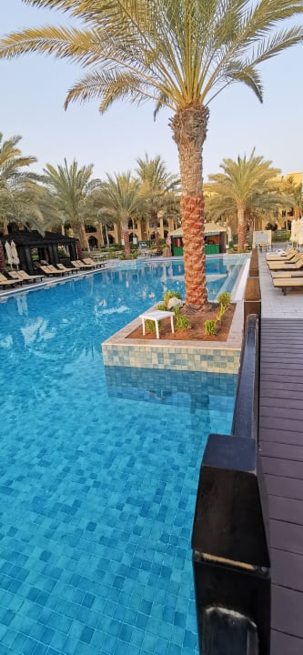 Pool DoubleTree by Hilton Resort & Spa Marjan Island