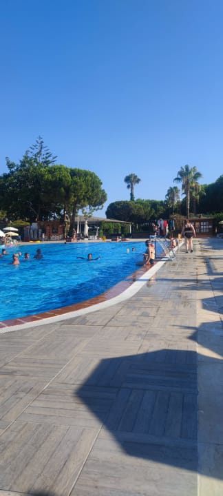 Pool Club Turtas Beach Hotel