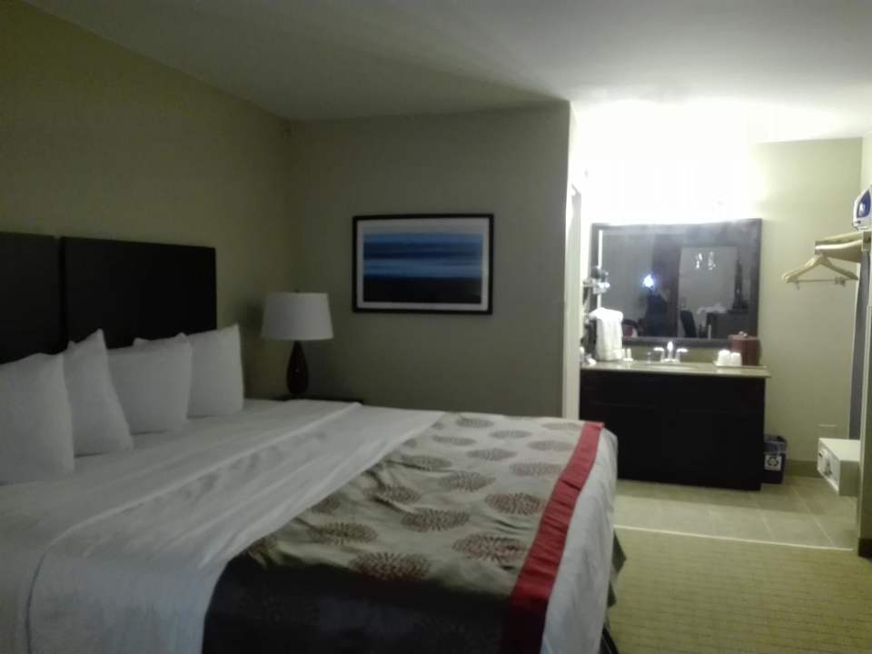 Zimmer mit King Size Bett Hotel Ramada Inn of Naples