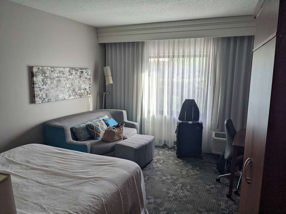 Zimmer Courtyard by Marriott Pittsburgh Washington/Meadow Lands