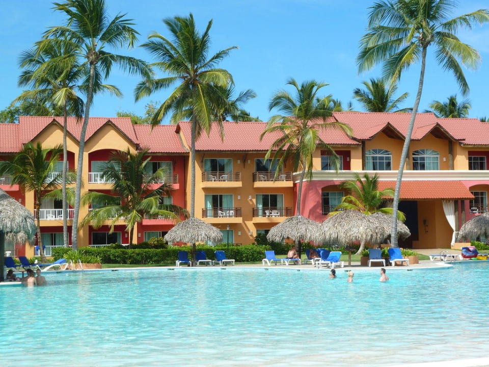 Großzügige Poolanlage Punta Cana Princess All Suites Resort & Spa