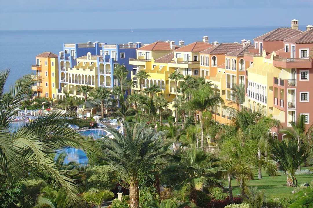 Blick über die Hotelanlage Bahia Principe Sunlight Costa Adeje