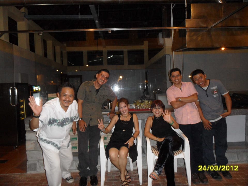 Philipinische Hausband STARDUST Pandanus Resort