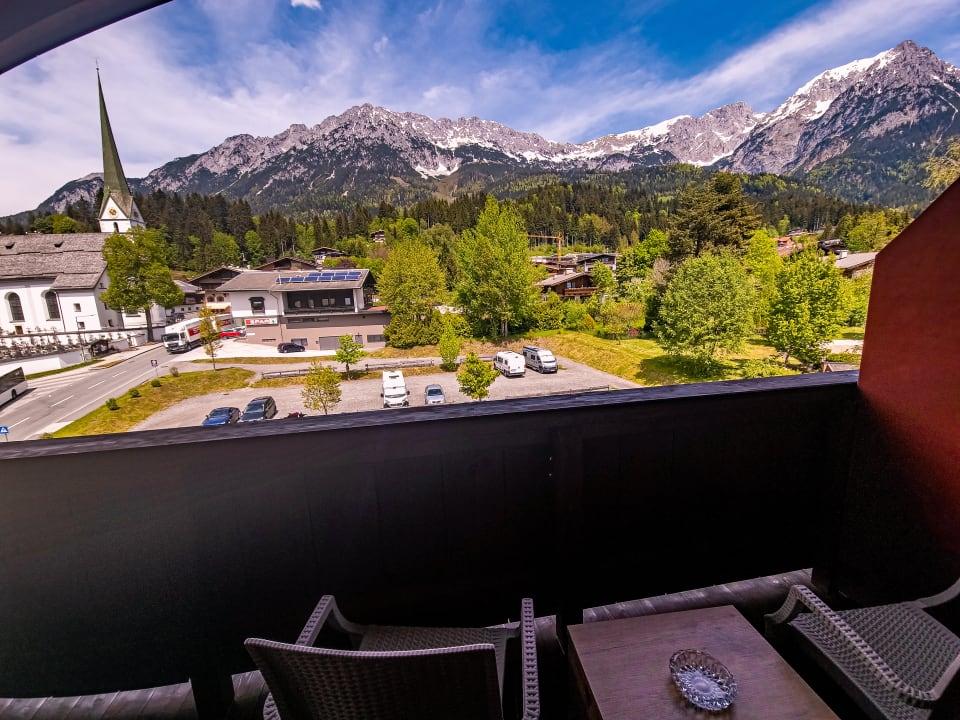 Ausblick Garni Hotel - Das Alpin Kaiserzeit