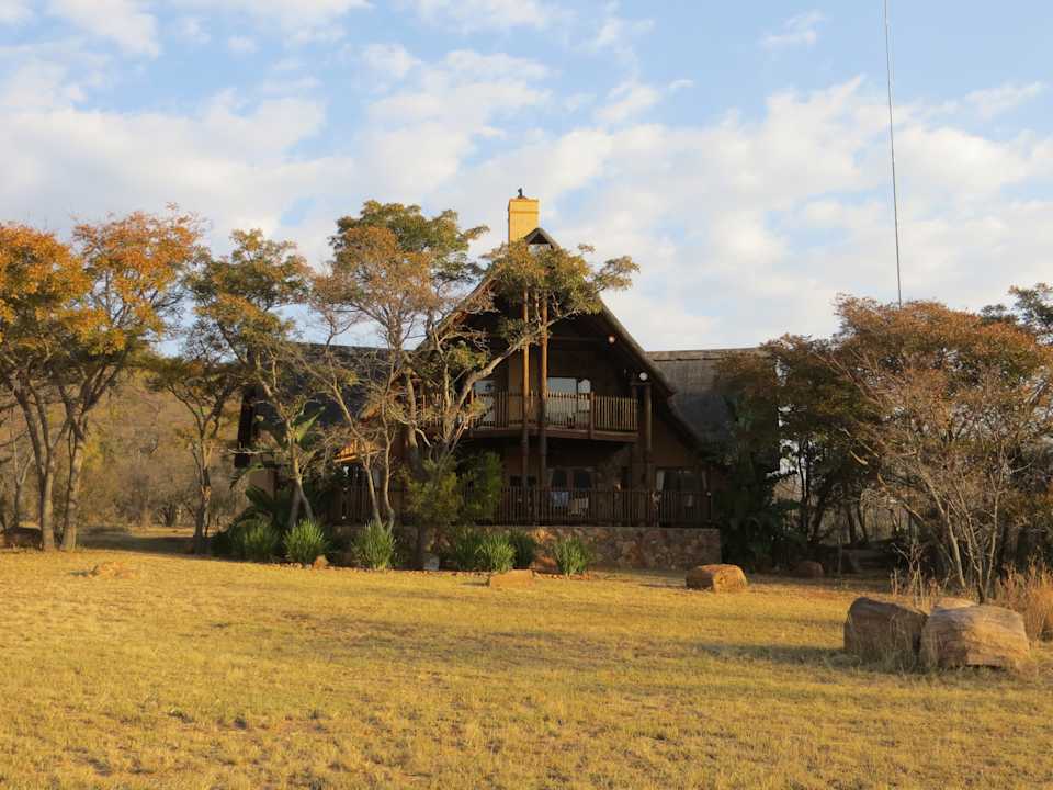 Außenansicht Kololo Game Reserve Accommodation