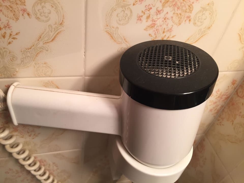 Verklebter und verstaubter Fön Panoramahotel Post