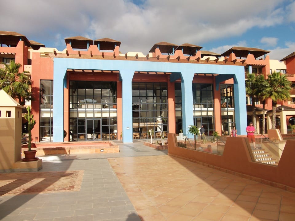 Blick von hinten auf das Hotel H10 Tindaya