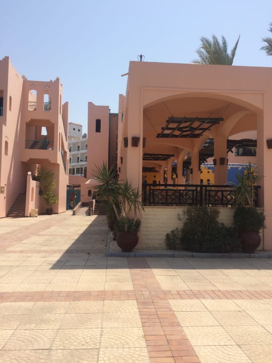 Außenansicht Hotel Le Pacha Beach Resort