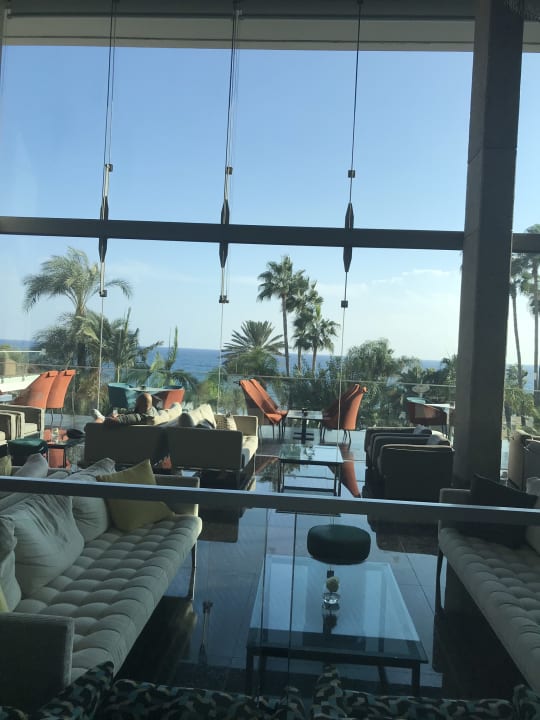 Lobby Amathus Beach Hotel Limassol