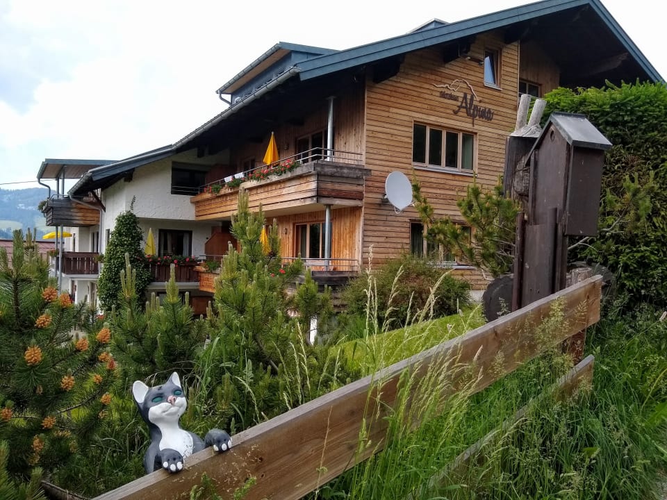 Außenansicht Gästehaus Alpina