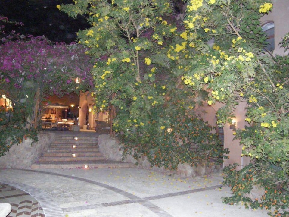 Innenanlage im Dunkeln Sultan Bey Hotel, El Gouna