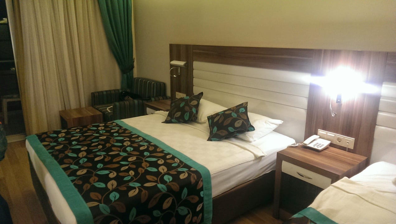 Hotelzimmer super sauber alles perfekt   s         Dizalya Palm Garden