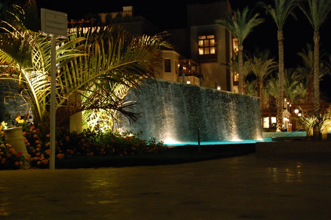 Der Infinitypool vom Strand aus Makadi Spa - Adults only