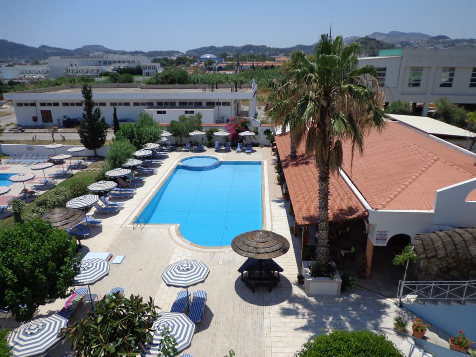 Pool mit Kinderbecken Hotel Faliraki Bay