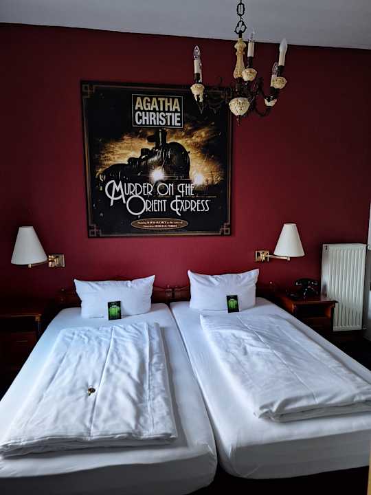 Zimmer EIFELkrimihotel